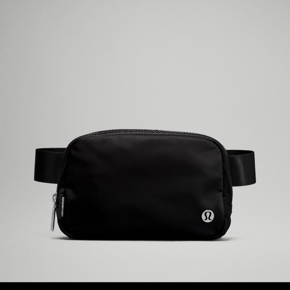 Lululemon belt bag
